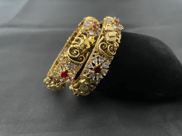Gold_Brass_Bangles_For_Women