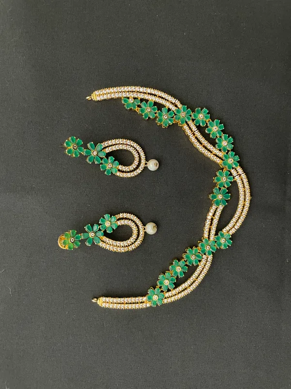 Gold_Brass_Jewellery_Set_For_Women