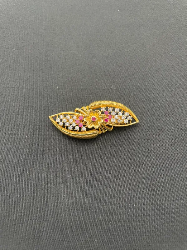 Gold_Brass_Brooch_For_Women