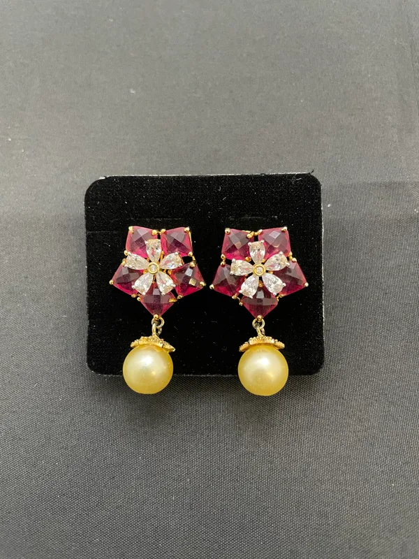 Gold_Brass_Earrings_For_Women