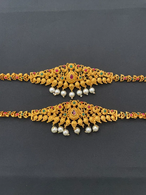 Gold_Brass_Armlet_For_Women