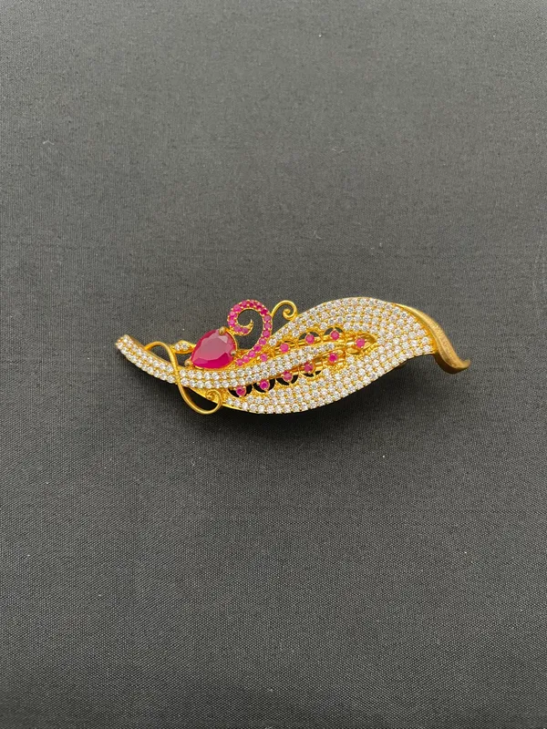Gold_Brass_Brooch_For_Women