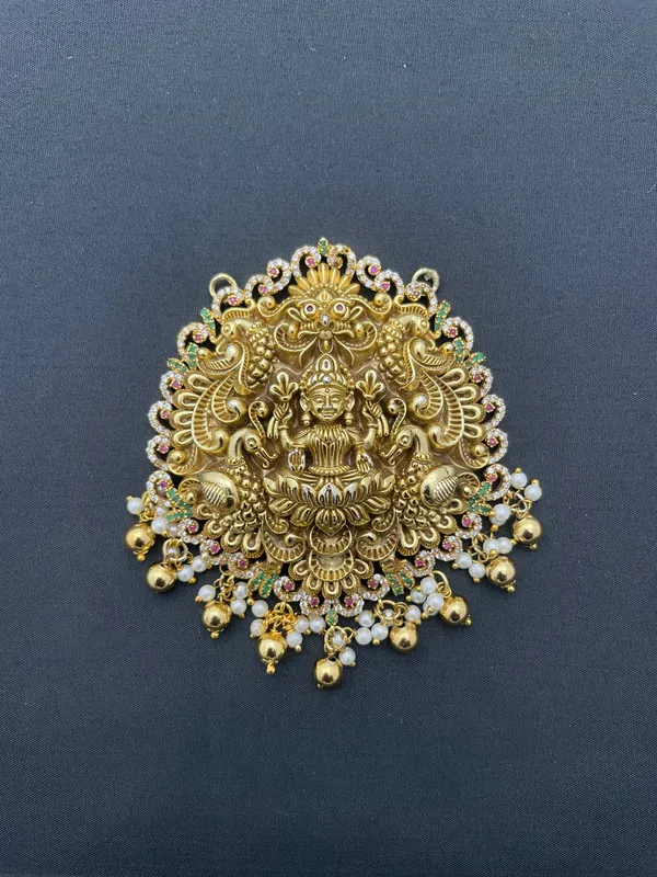 Gold_Brass_Pendant_For_Women