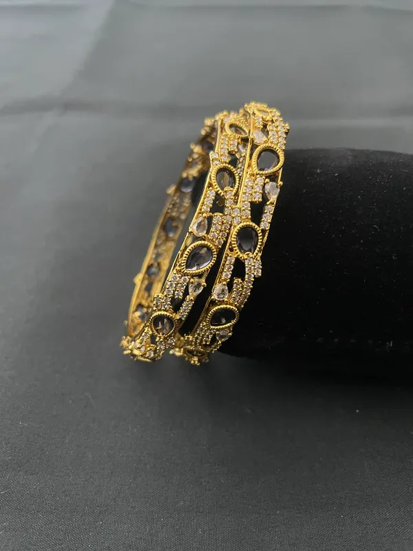 Gold_Brass_Bangles_For_Women
