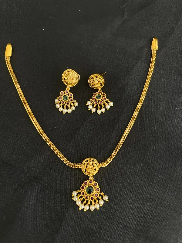 Gold_Tone_Temple_Style_Necklace_Set_for_Women