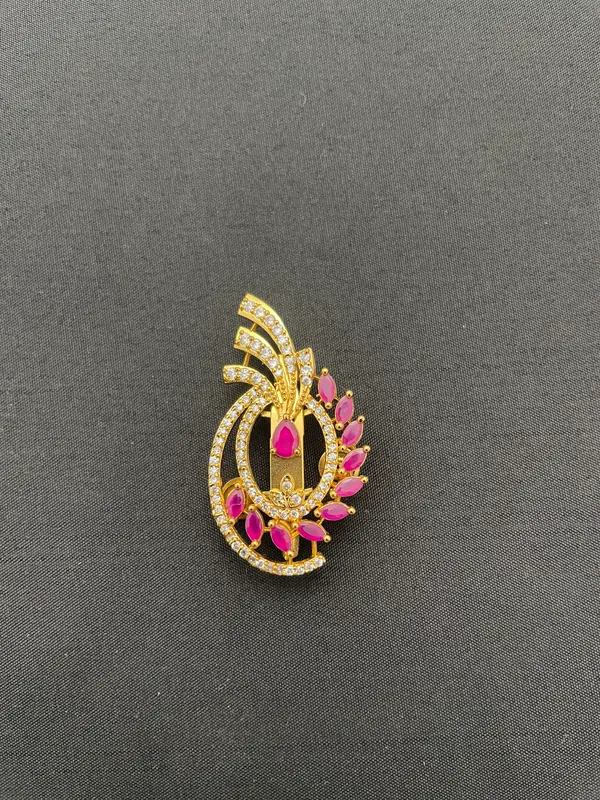 Gold_Brass_Brooch_For_Women