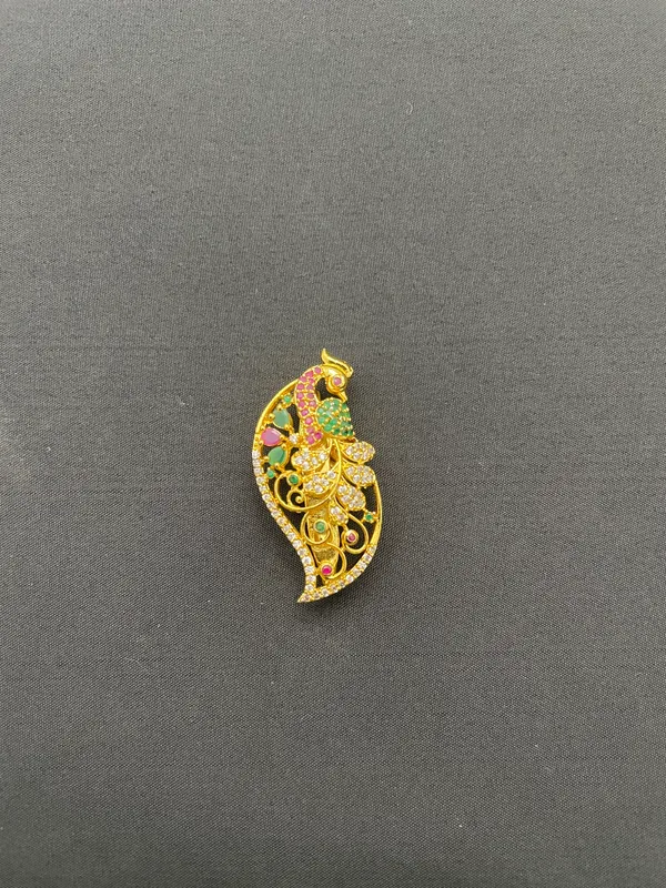 Gold_Brass_Brooch_For_Women