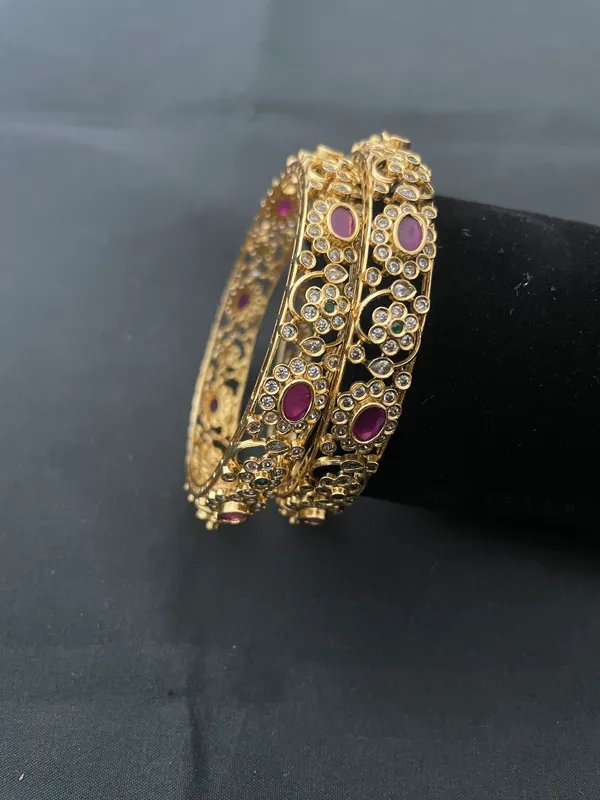 Gold_Brass_Bangles_For_Women