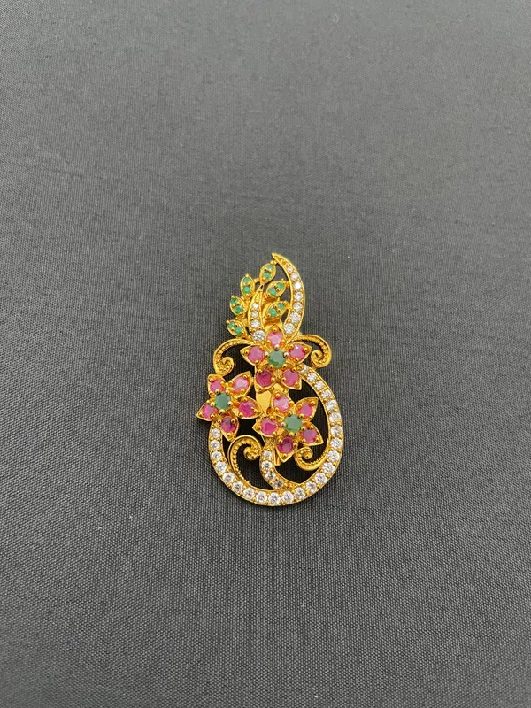 Gold_Brass_Brooch_For_Women
