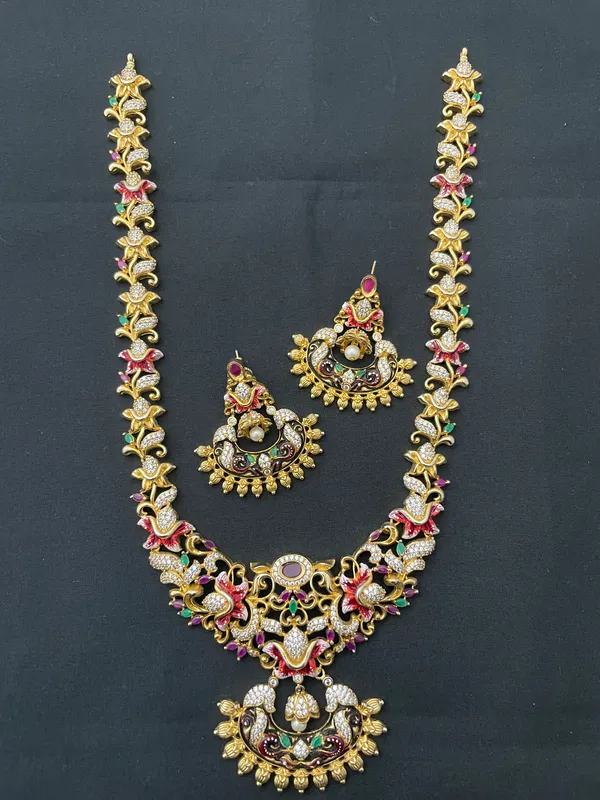 Gold_Brass_Jewellery_Set_For_Women