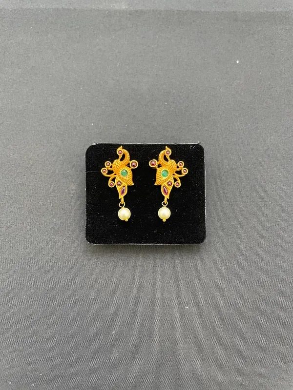 Gold_Brass_Earrings_For_Women