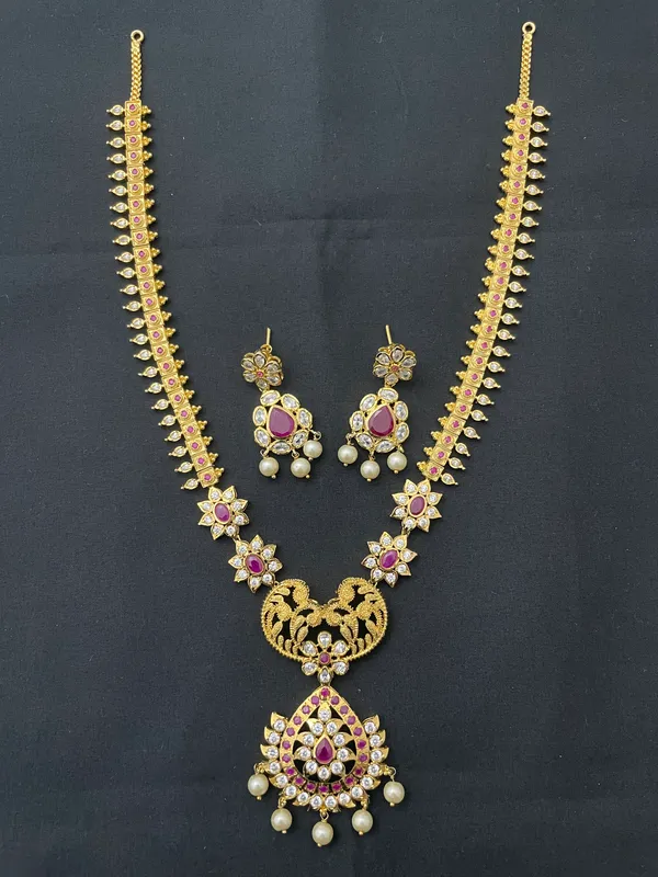 Gold_Brass_Jewellery_Set_For_Women