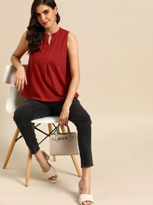 Red_Cotton_Relaxed_Fit_Sleeveless_Top_For_Women