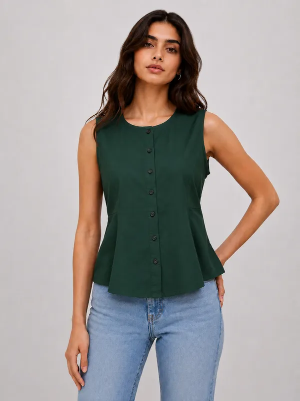 Elevate_your_casual-smart_wardrobe_with_this_versatile_dark_green_sleeveless_peplum_top._Designed_for_a_comfortable_yet_tailored_fit,_it_features_a_classic_crew_neckline_and_a_full_front_button_placket._The_defining_feature_is_the_fitted_waist_that_flows_into_a_gentle_peplum_hem,_creating_a_universally_flattering_silhouette._This_top_is_perfect_for_transitional_weather_and_can_be_dressed_up_or_down_with_ease.