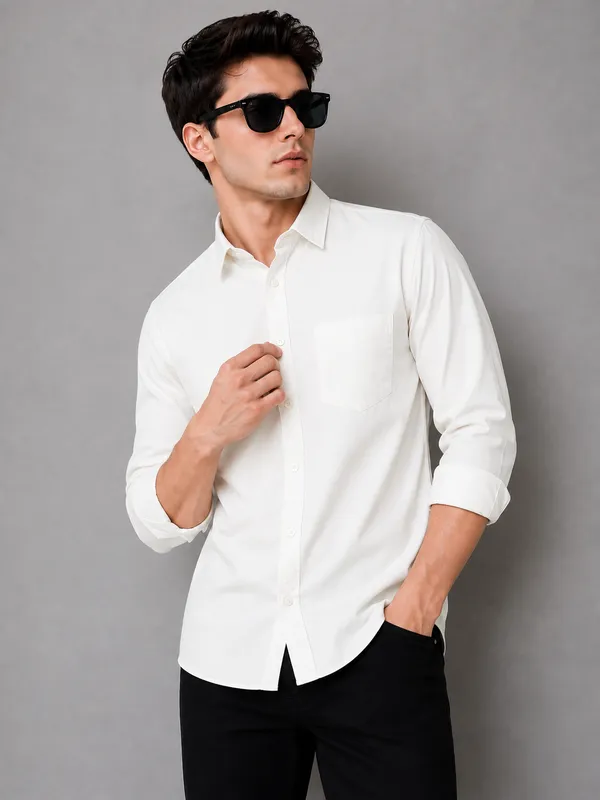 Men's_Premium_Off_White_Solid_Cotton_Casual_Shirt