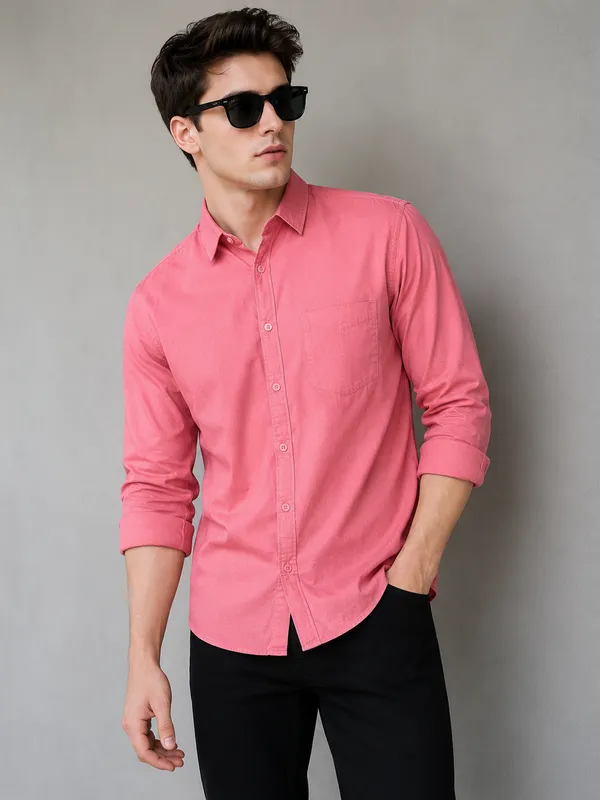 Men's_Premium_Coral_Pink_Solid_Cotton_Casual_Shirt