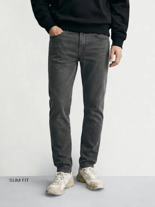 Grey_Denim_Slim_Fit_Jeans_for_Men