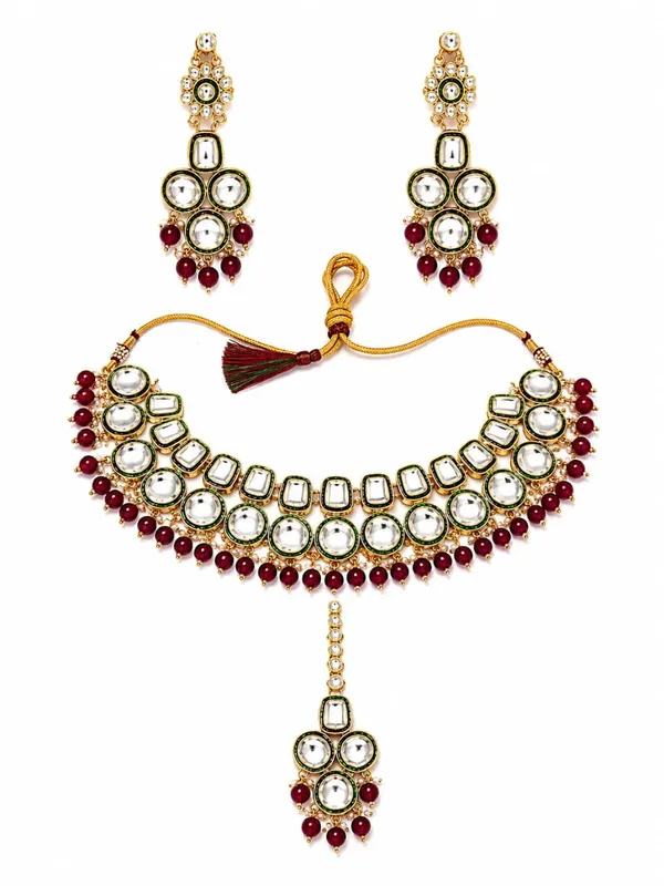 Gold_Tone_Traditional_Maang_Tikka_And_Earrings_Set_For_Women