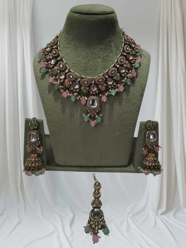 White_Gold-Plated_Kundan_Pearl_Bridal_Dulhan_Jewellery_Set_For_Women