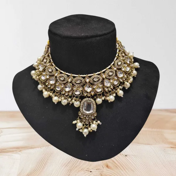 White_Gold-Plated_Kundan_Pearl_Bridal_Dulhan_Jewellery_Set_For_Women