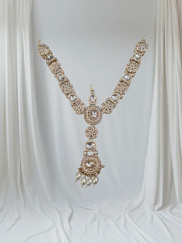 White_Gold-Plated_Kundan_Pearl_Bridal_Jewellery_Set_For_Women