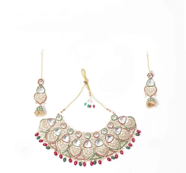 Maroon_Green_Gold-Plated_Kundan_Pearl_Bridal_Jewellery_Set_For_Women