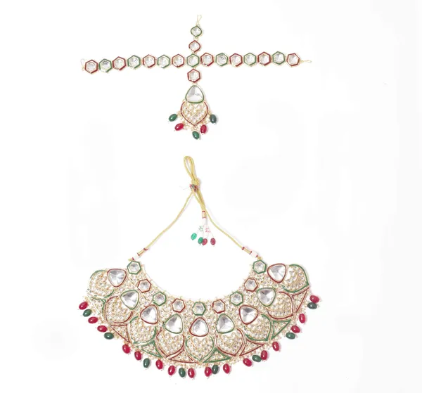 Maroon_Green_Gold-Plated_Kundan_Pearl_Bridal_Jewellery_Set_For_Women