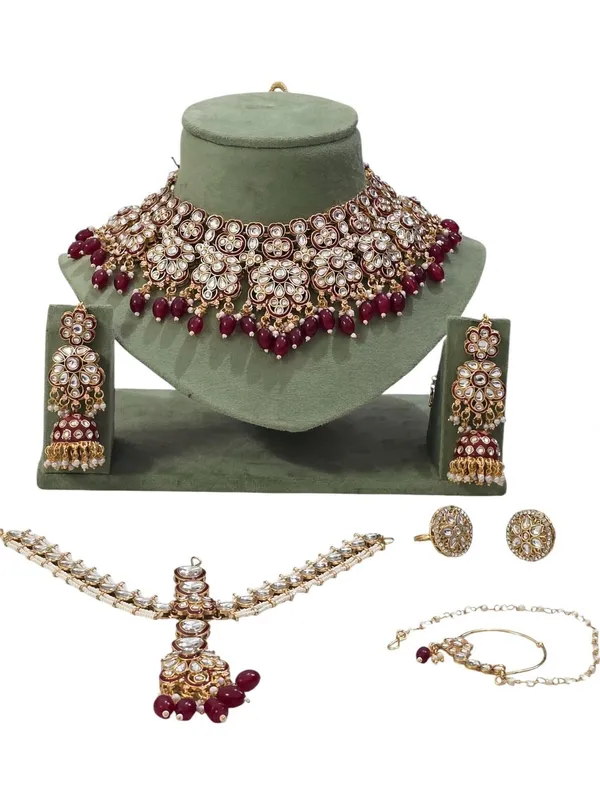 Maroon_Gold-Plated_Kundan_Pearl_Bridal_Jewellery_Set_For_Women