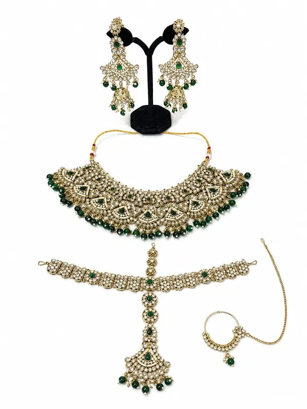 Green_Gold-Tone_Kundan_Bridal_Jewellery_Set_for_Women