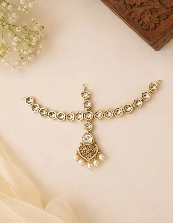 Gold_Tone_Kundan_Bridal_Jewellery_Set_for_Women