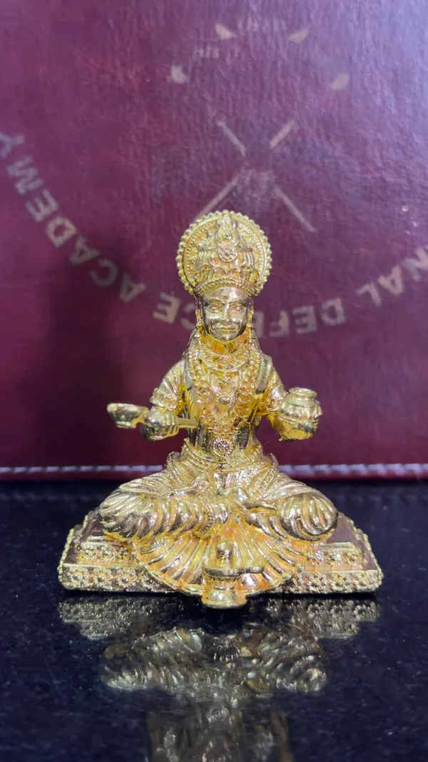 Goddess_Annapurna_Brass_Idol,_Gold_Finish