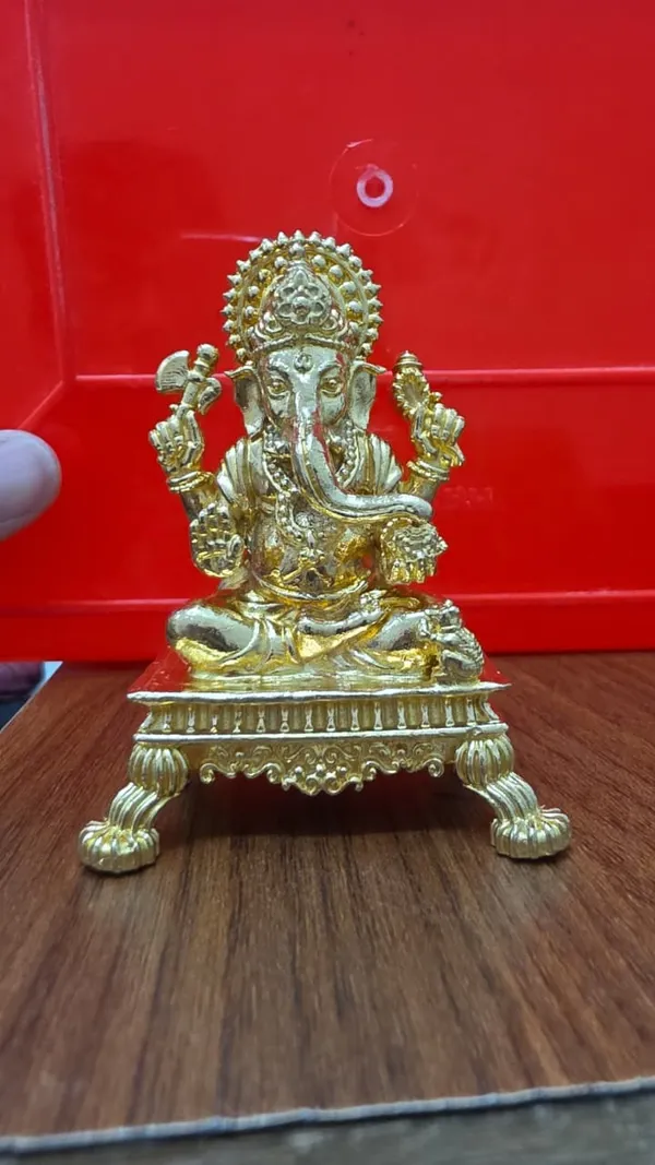 Ornate_Ganesha_Brass_Idol,_Gold_Finish