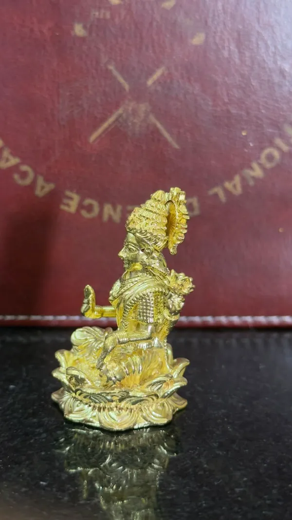 Classic_Brass_Lakshmi_Idol,_Gold_Finish