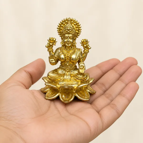 Brass_Lakshmi_Idol,_Gold_Finish