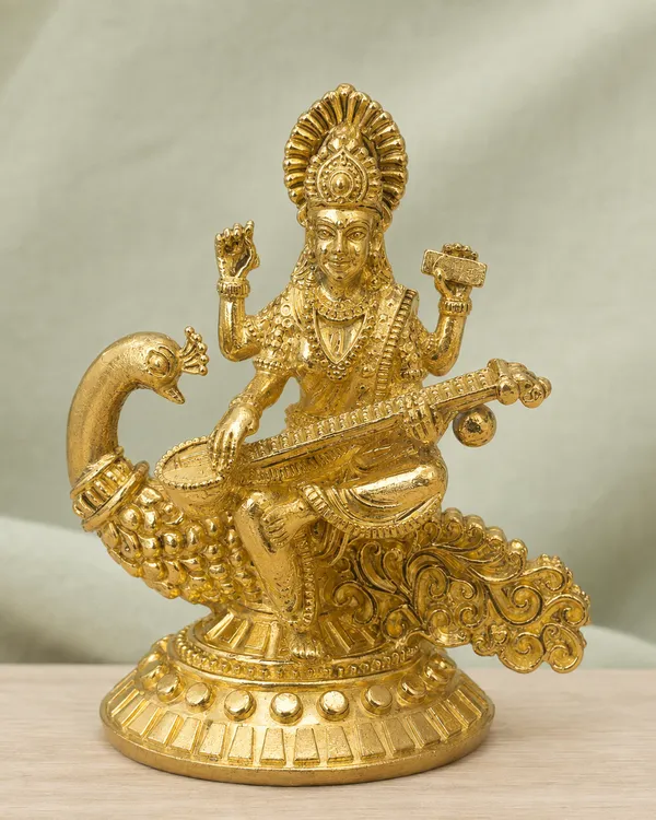 Goddess_Saraswati_Brass_Idol,_Gold_Finish