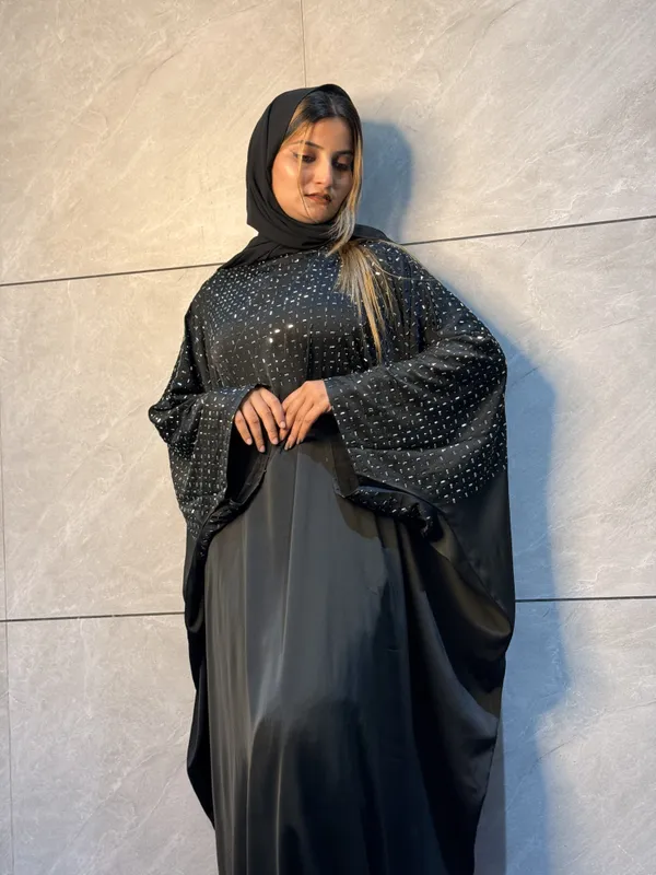 Black_Tik_Tok_Imported_Fabric_Abaya_With_Scarf_For_Women