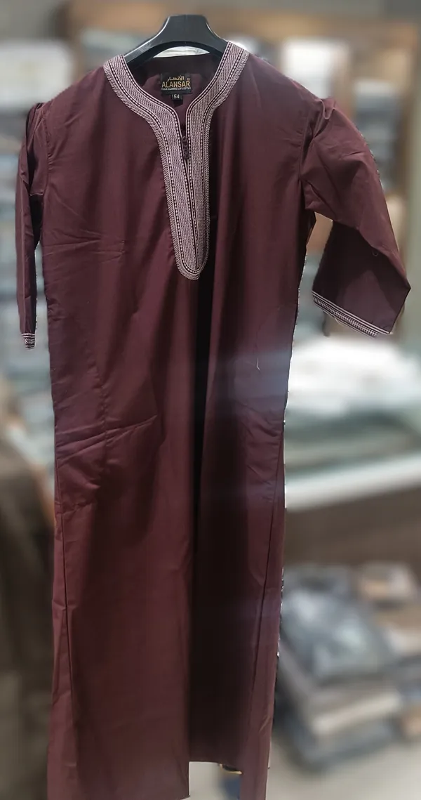 Maroon_Spun_Imported_Fabric_Thobe_For_Men