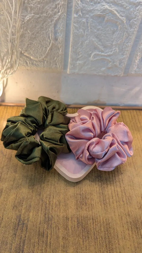 Hurrtale_Multicolour_Velvet_Scrunchies_For_Women_-_Pack_Of_6