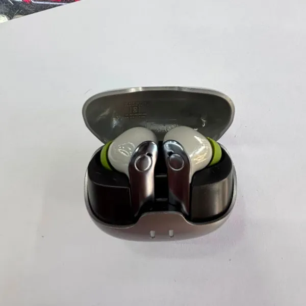 Black_And_Silver_In-Ear_Earbuds_With_Charging_Case