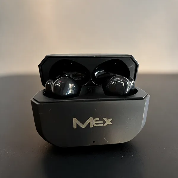MEX_In-Ear_Earbuds_with_Charging_Case