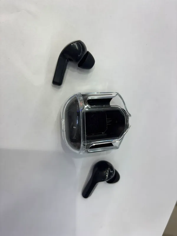 Black_In-Ear_Earbuds_With_Charging_Case