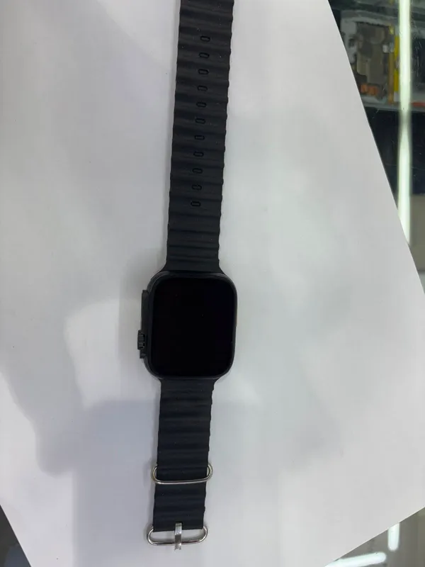 Black_Rectangular_Smartwatch_With_Adjustable_Strap