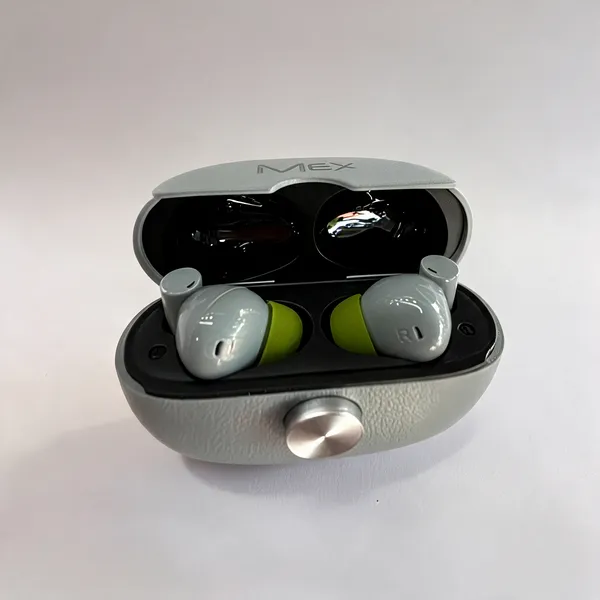 Mex_True_Wireless_Earbuds_With_Charging_Case