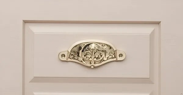 Brass_Georgian_Cup_Handle_–_Drawer_and_Cabinet_Pull_Handle_for_Kitchen,_Wardrobe,_and_Furniture_Hardware_Applications