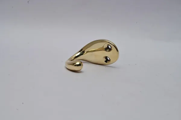 Lacquered_Brass_Single_Leg_Hook_–_42gm_–_Classic_Door_&_Window_Latch_–_Corrosion-Resistant_Brass_Hardware