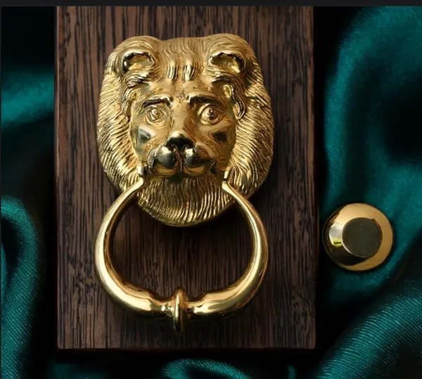 Lion_Faced_Door_Knocker_–_Traditional_Style_Door_Accessory_for_Front_Door,_Gate,_or_Entrance_Décor,_Suitable_for_Home_and_Office_Use