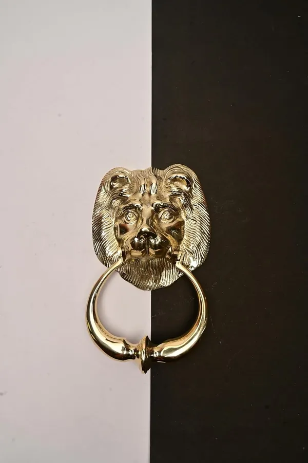 Lion_Faced_Door_Knocker_–_Traditional_Style_Door_Accessory_for_Front_Door,_Gate,_or_Entrance_Décor,_Suitable_for_Home_and_Office_Use