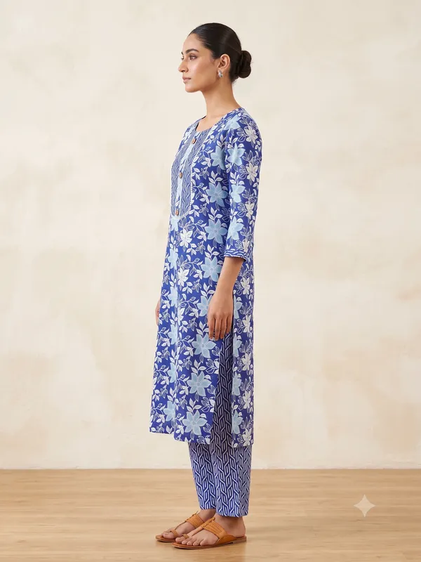 Blue_Printed_Straight_Kurta_Pant_Set_For_Women_&_Girls