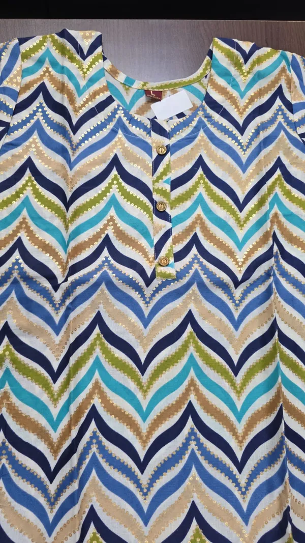 Multicolor_Chevron_Print_Straight_Kurta_Pant_set_for_Women_&_Girls