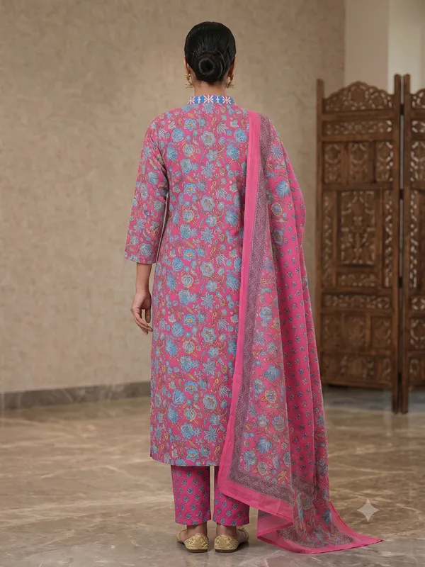 Pink_Floral_Print_Straight_Kurta_Pant_Dupatta_Set_For_Women